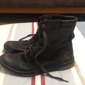 Diesel boots